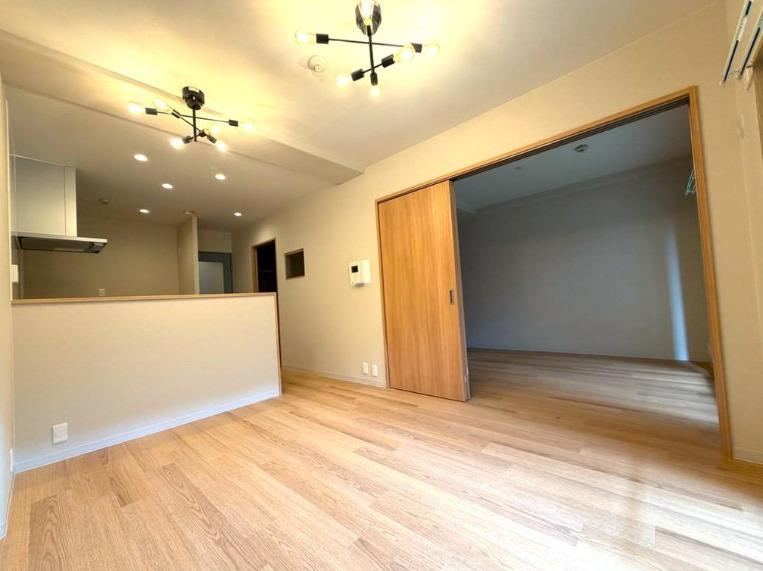 3LDK apartment in Higashiosaka, Osaka - Photo 1