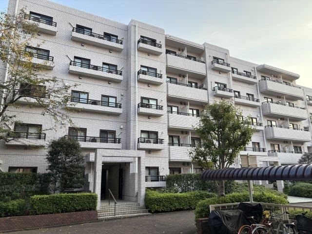 4LDK apartment in Minami Ward, Sagamihara, Kanagawa - Photo 1