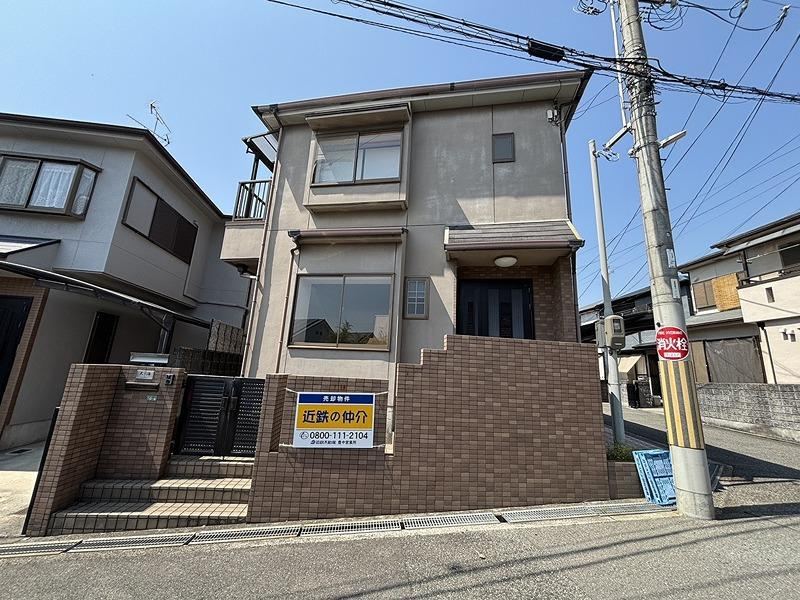 4LDK house in Toyonaka, Osaka - Photo 1