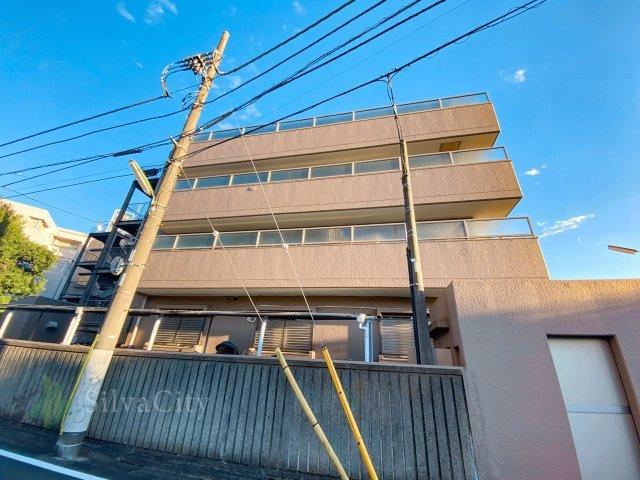 2LDK+S apartment in Setagaya Ward, Tokyo - Photo 1