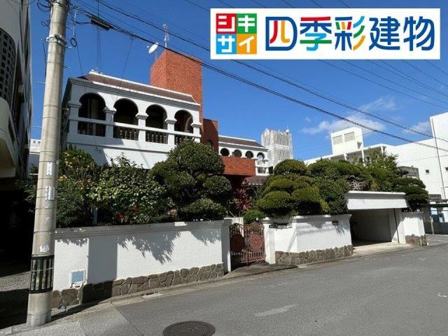 8LDK house in Urasoe, Okinawa - Photo 1