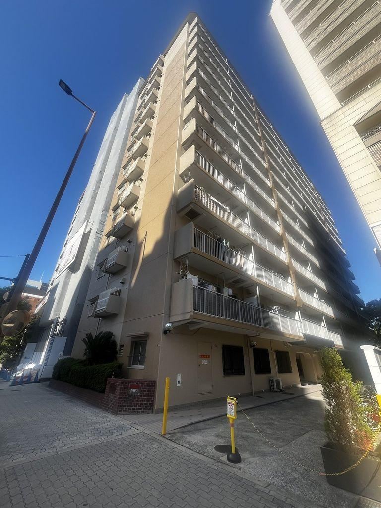 studio apartment in Kita Ward, Osaka - Photo 1