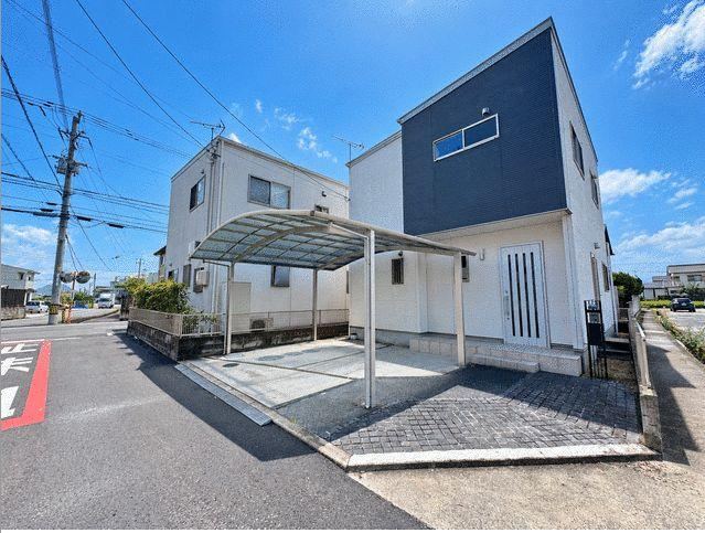 4LDK house in Takamatsu, Kagawa - Photo 1