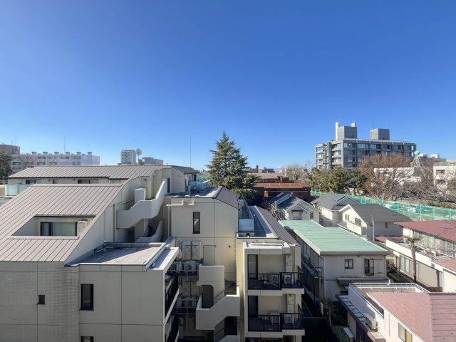 3LDK apartment in Meguro Ward, Tokyo - Photo 1