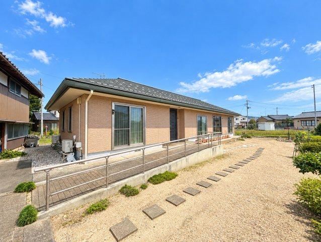 4LDK house in Gosen, Niigata - Photo 1