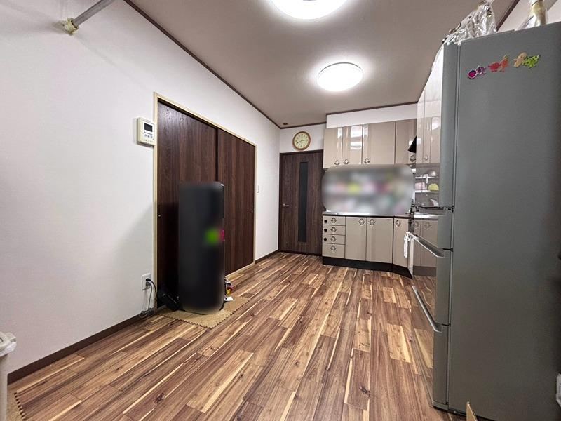 3LDK apartment in Higashiosaka, Osaka - Photo 1