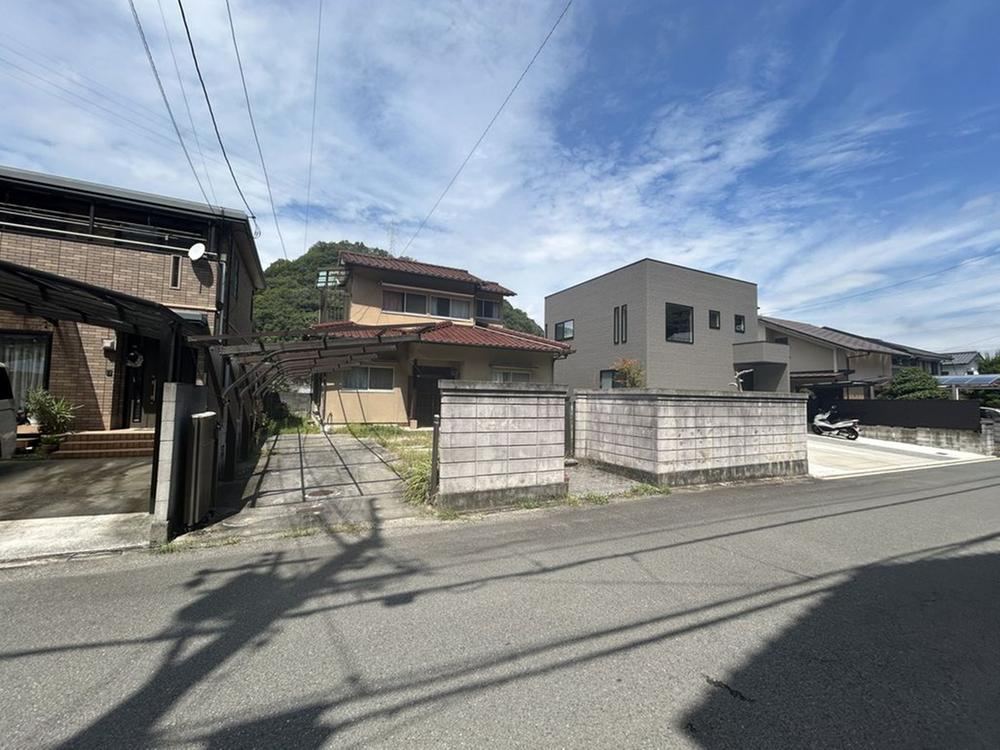 5DK house in Tobe, Iyo District, Ehime - Photo 1
