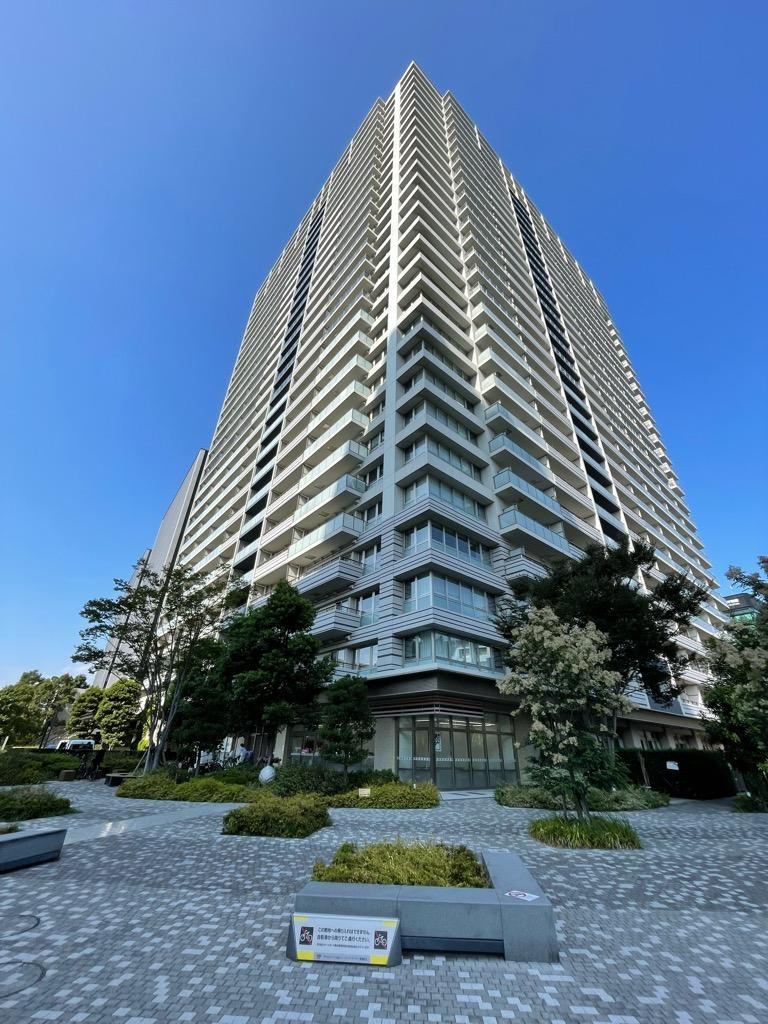 3LDK apartment in Shinagawa Ward, Tokyo - Photo 1