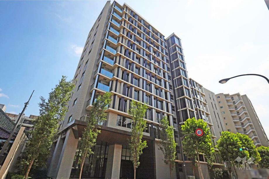2LDK apartment in Shinjuku Ward, Tokyo - Photo 1