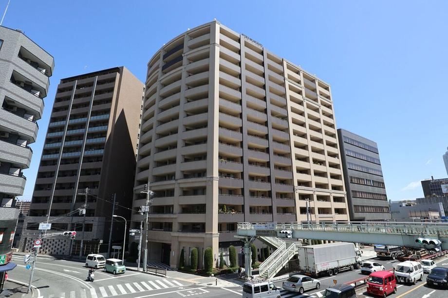 3LDK apartment in Amagasaki, Hyogo - Photo 1