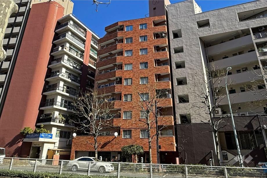2LDK apartment in Shinjuku Ward, Tokyo - Photo 1