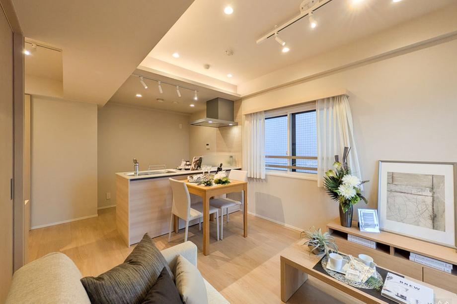 1LDK apartment in Minato Ward, Tokyo - Photo 1