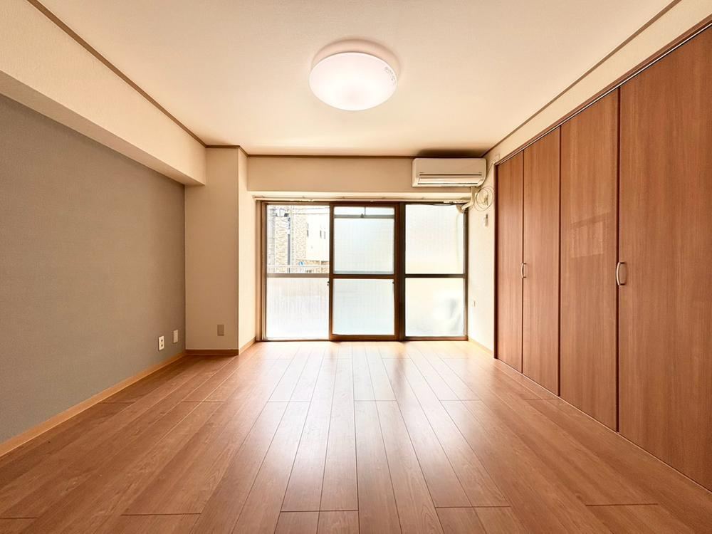 2LDK apartment in Itabashi Ward, Tokyo - Photo 1