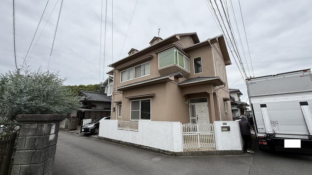 3LDK house in Matsuyama, Ehime - Photo 1