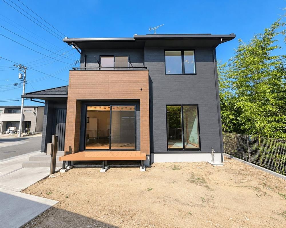 4LDK+S house in Aoba Ward, Sendai, Miyagi - Photo 1