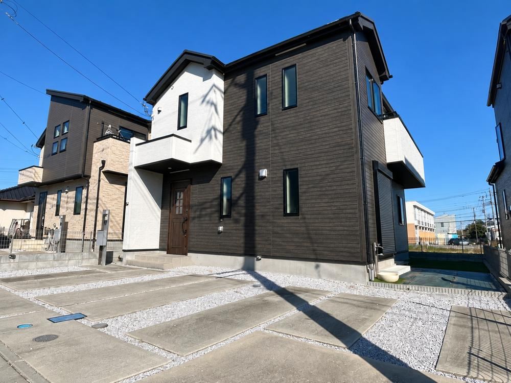 5LDK house in Kawajima, Hiki District, Saitama - Photo 1