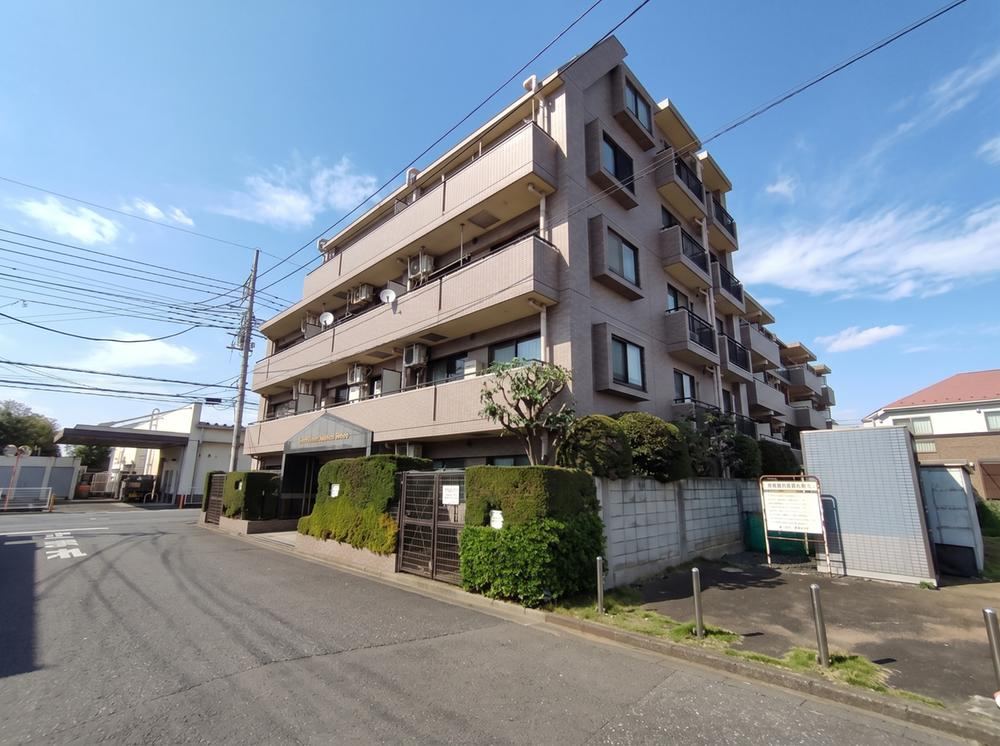 3LDK apartment in Higashimurayama, Tokyo - Photo 1