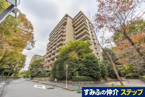 4LDK apartment in Shibuya Ward, Tokyo - Photo 1