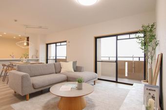 3LDK apartment in Nishi Ward