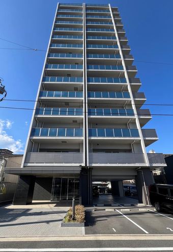 2LDK+S apartment in Nishi Ward