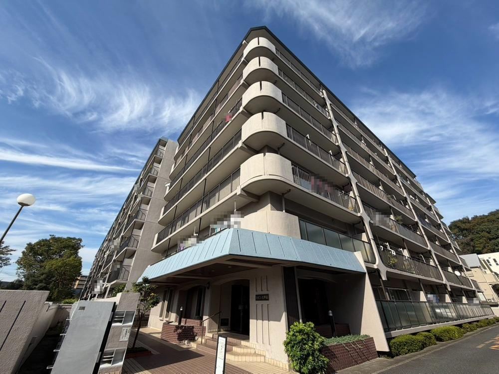 3LDK apartment in Totsuka Ward, Yokohama, Kanagawa - Photo 1