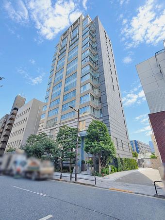 2LDK apartment in Chiyoda Ward