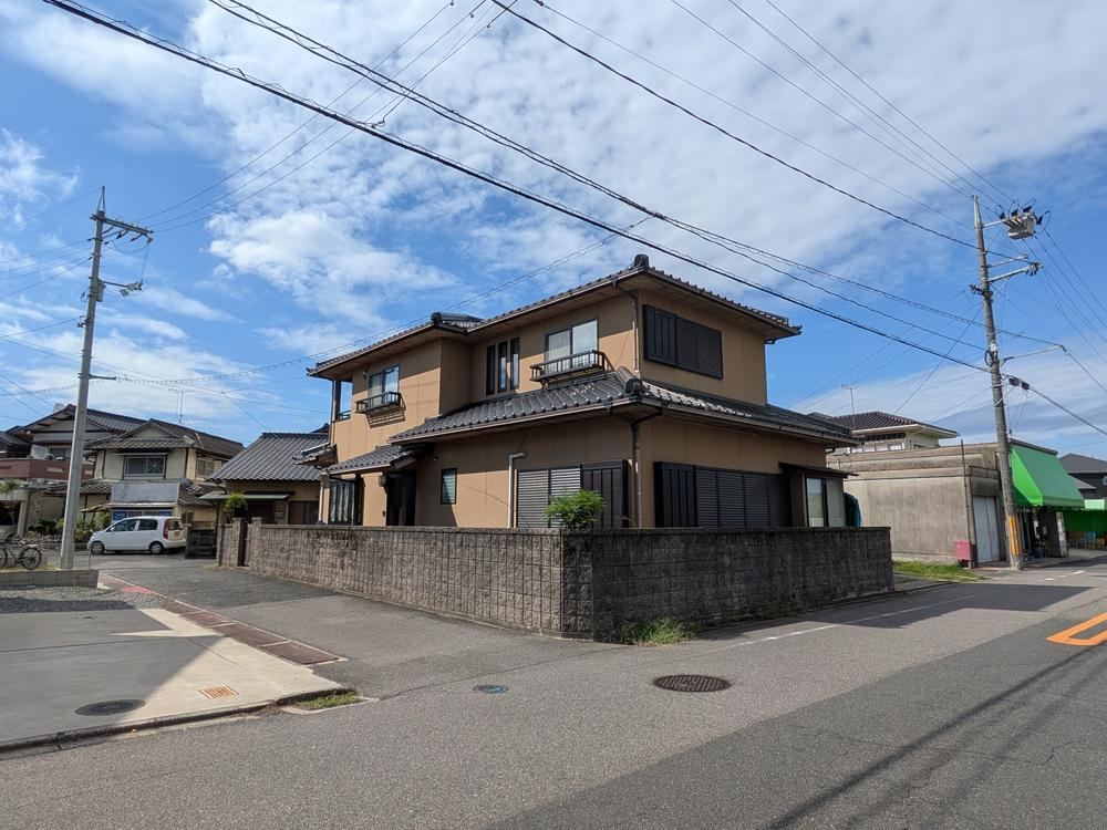 6LDK house in Soja, Okayama - Photo 1