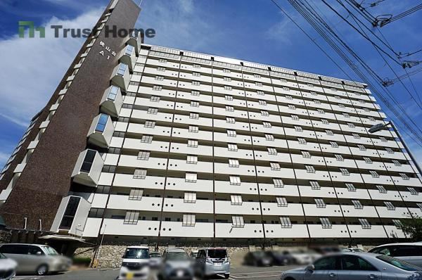 3LDK apartment in Suita, Osaka - Photo 1