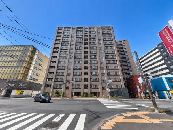 4LDK apartment in Kita Ward, Sapporo, Hokkaido - Photo 1