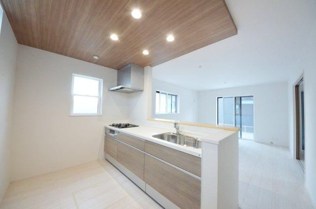 4LDK house in Saeki Ward, Hiroshima - Photo 1