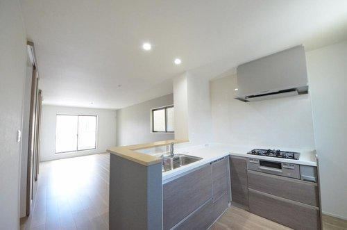 3LDK house in Minami Ward, Hiroshima - Photo 1
