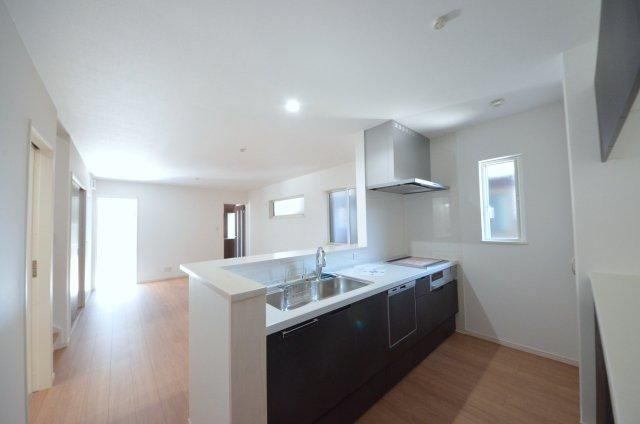 3LDK house in Hatsukaichi, Hiroshima - Photo 1