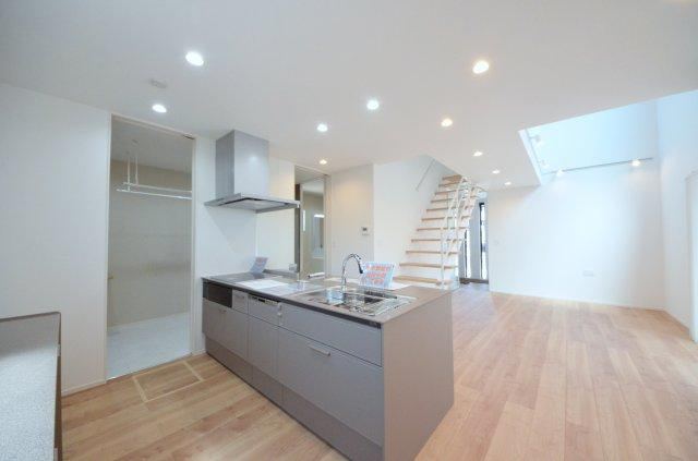3LDK house in Hatsukaichi, Hiroshima - Photo 1