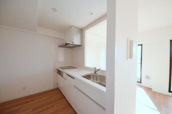3LDK apartment in Nishi Ward
