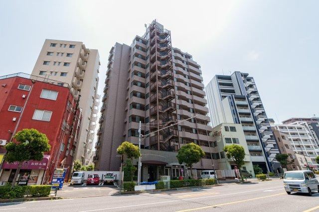 2LDK apartment in Shinagawa Ward, Tokyo - Photo 1