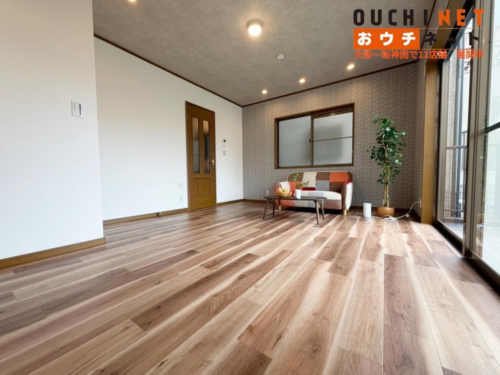 4LDK house in Suita, Osaka - Photo 1