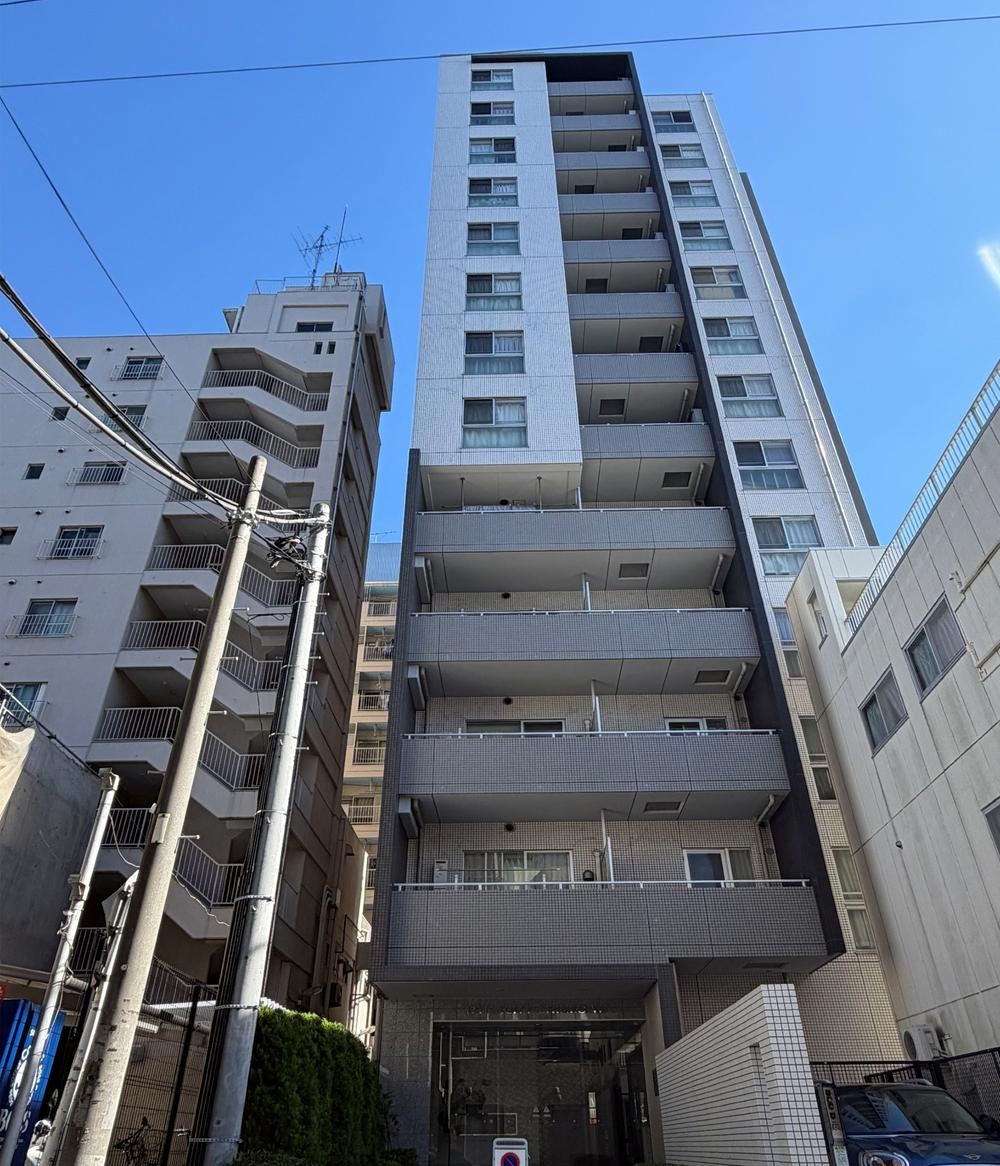2LDK apartment in Katsushika Ward, Tokyo - Photo 1