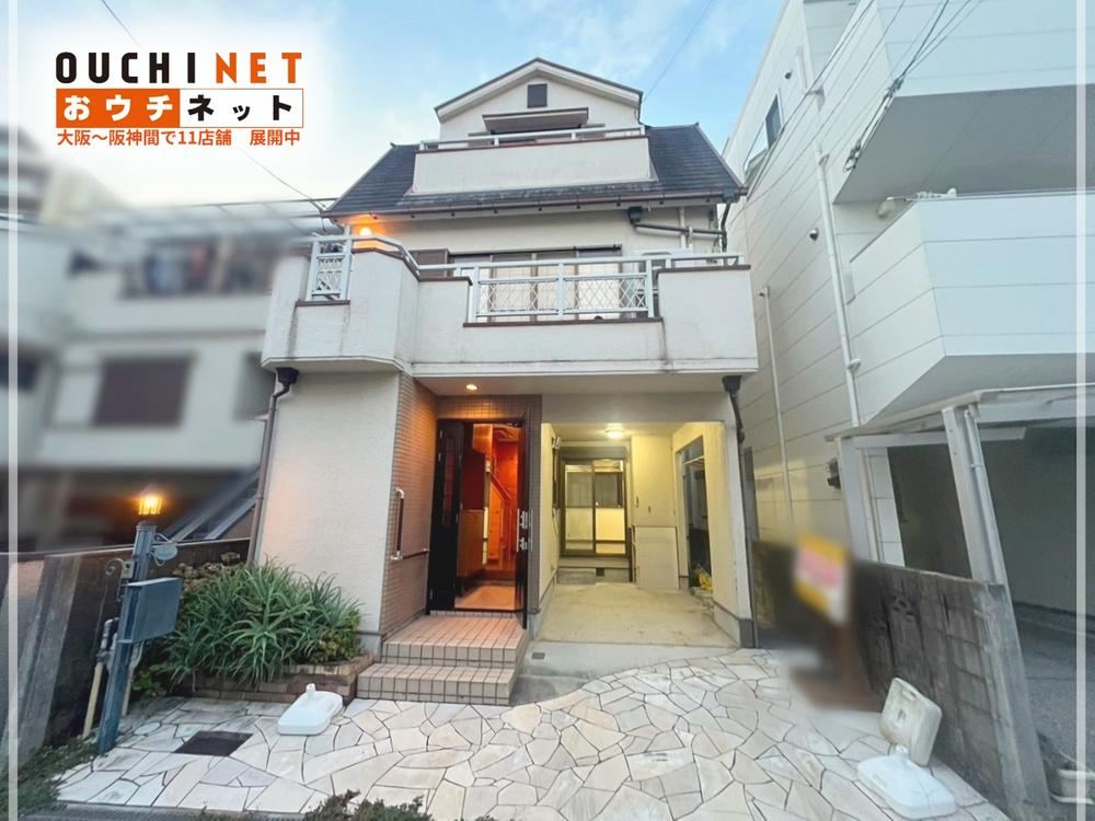 4LDK house in Suita, Osaka - Photo 1