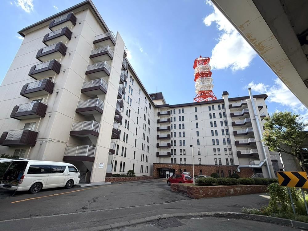 3LDK apartment in Kita Ward, Sapporo, Hokkaido - Photo 1
