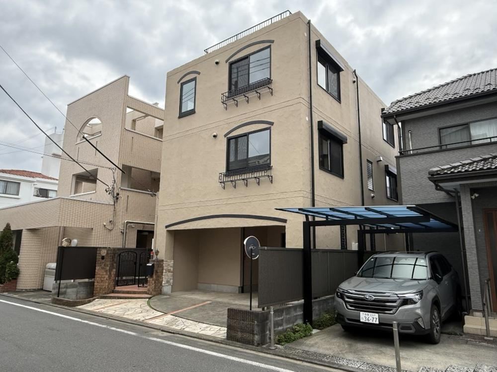 6LDK+S house in Kunitachi, Tokyo - Photo 1