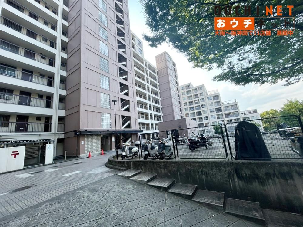 2LDK apartment in Suita, Osaka - Photo 1