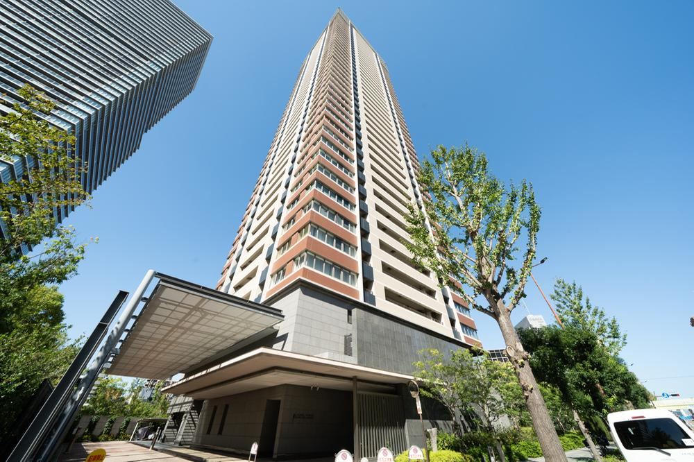 3LDK apartment in Kita Ward, Osaka - Photo 1