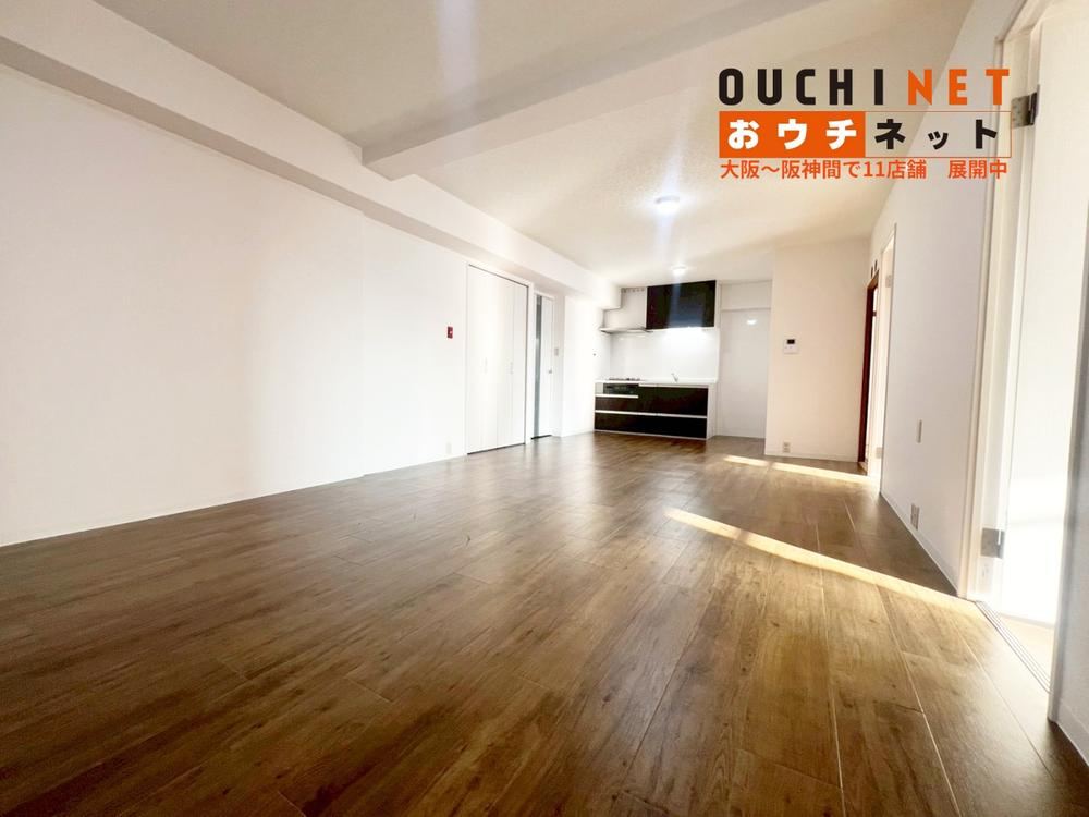 4LDK apartment in Suita, Osaka - Photo 1