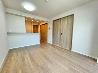 3LDK apartment in Naniwa Ward