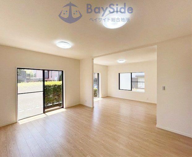 4LDK house in Asahi Ward, Yokohama, Kanagawa - Photo 1