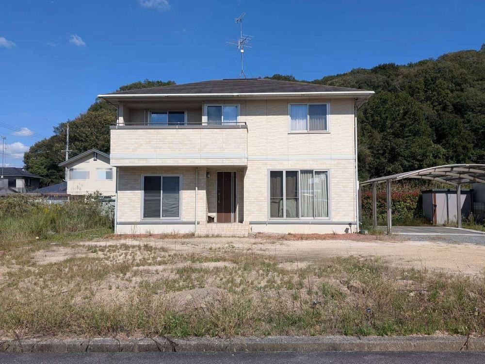 5LDK house in Akaiwa, Okayama - Photo 1