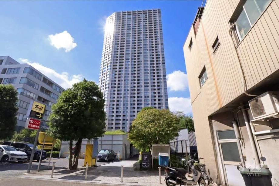 1LDK apartment in Minato Ward, Tokyo - Photo 1