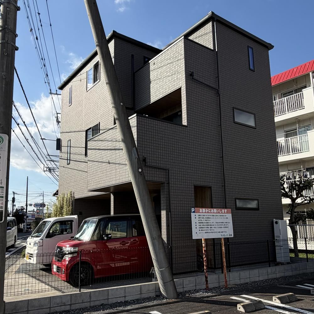 4LDK house in Urawa Ward, Saitama - Photo 1