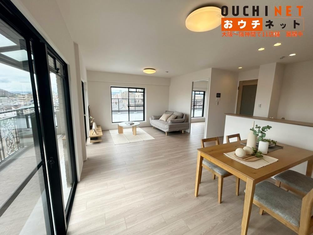 2LDK apartment in Suita, Osaka - Photo 1