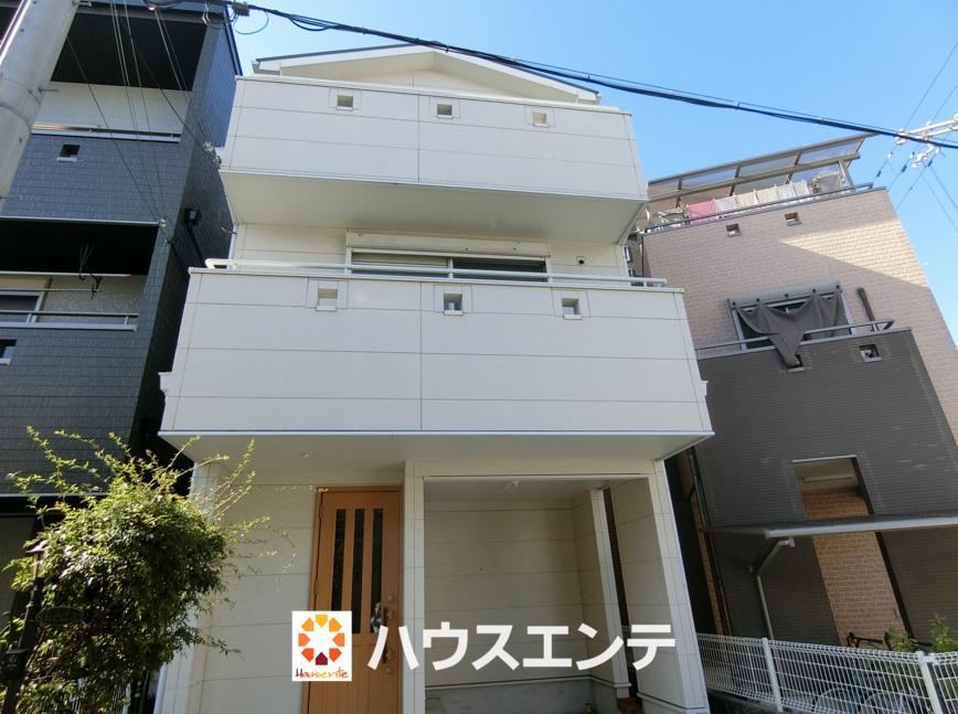 3LDK house in Toyonaka, Osaka - Photo 1